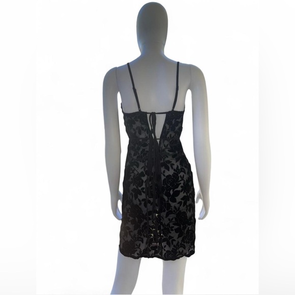 NWT Lioness Black Floral Mesh Mini Dress Lace Up Back | Size Small - Picture 2 of 4